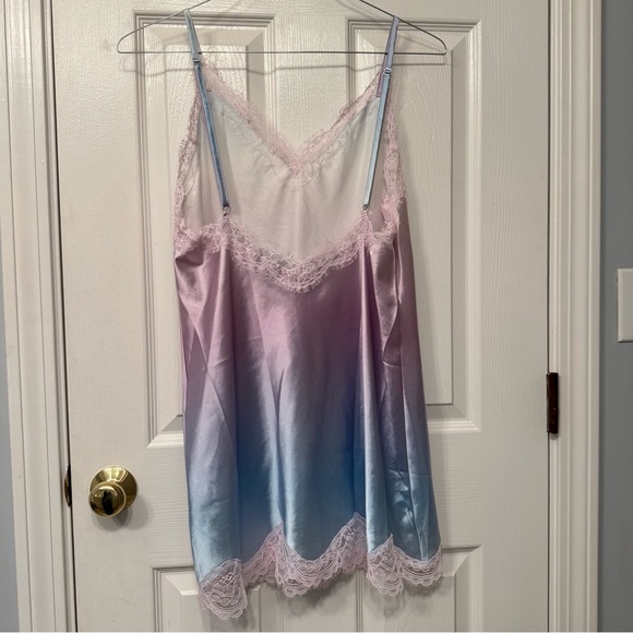 NWOT 🤍 Victorias Secret 🩵 Low Back Satin Slip Pastel Sky Ombre 💜 size L/G - Picture 4 of 9